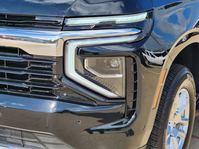 Used 2025 Chevrolet Suburban LS RWD image 16