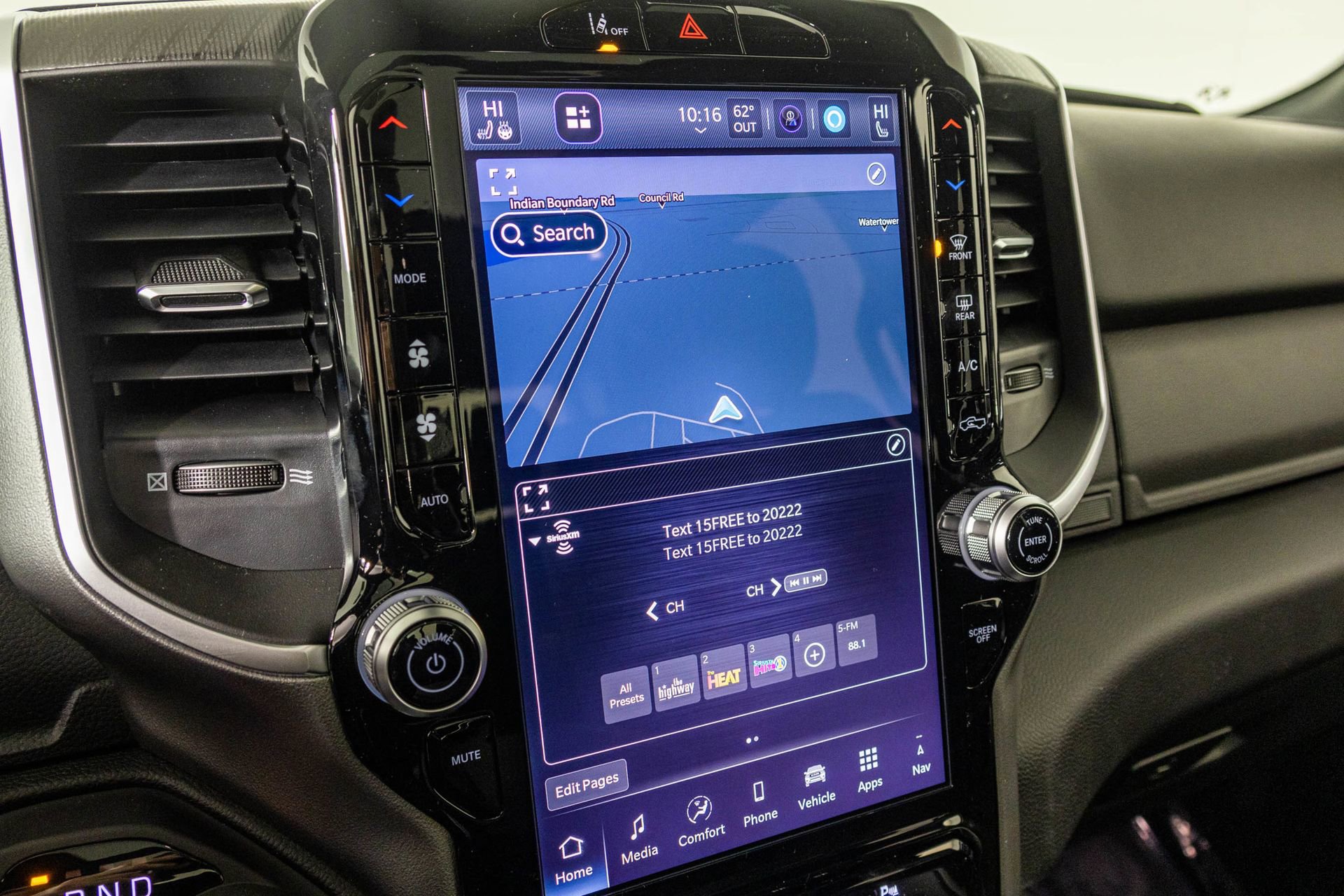 New 2026 RAM 1500 4x4 Crew Cab image 26