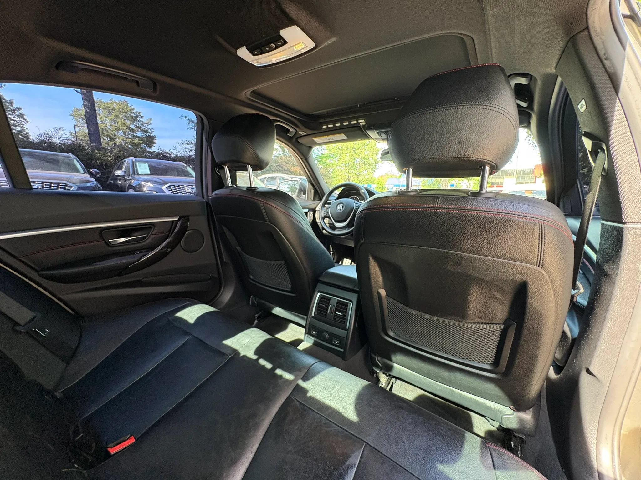 Used 2017 BMW 330i xDrive Sedan AWD/4WD image 15
