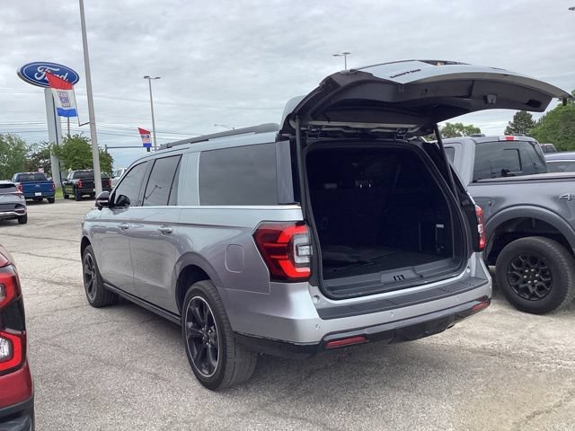 Used 2024 Ford Expedition Max Limited AWD/4WD image 13