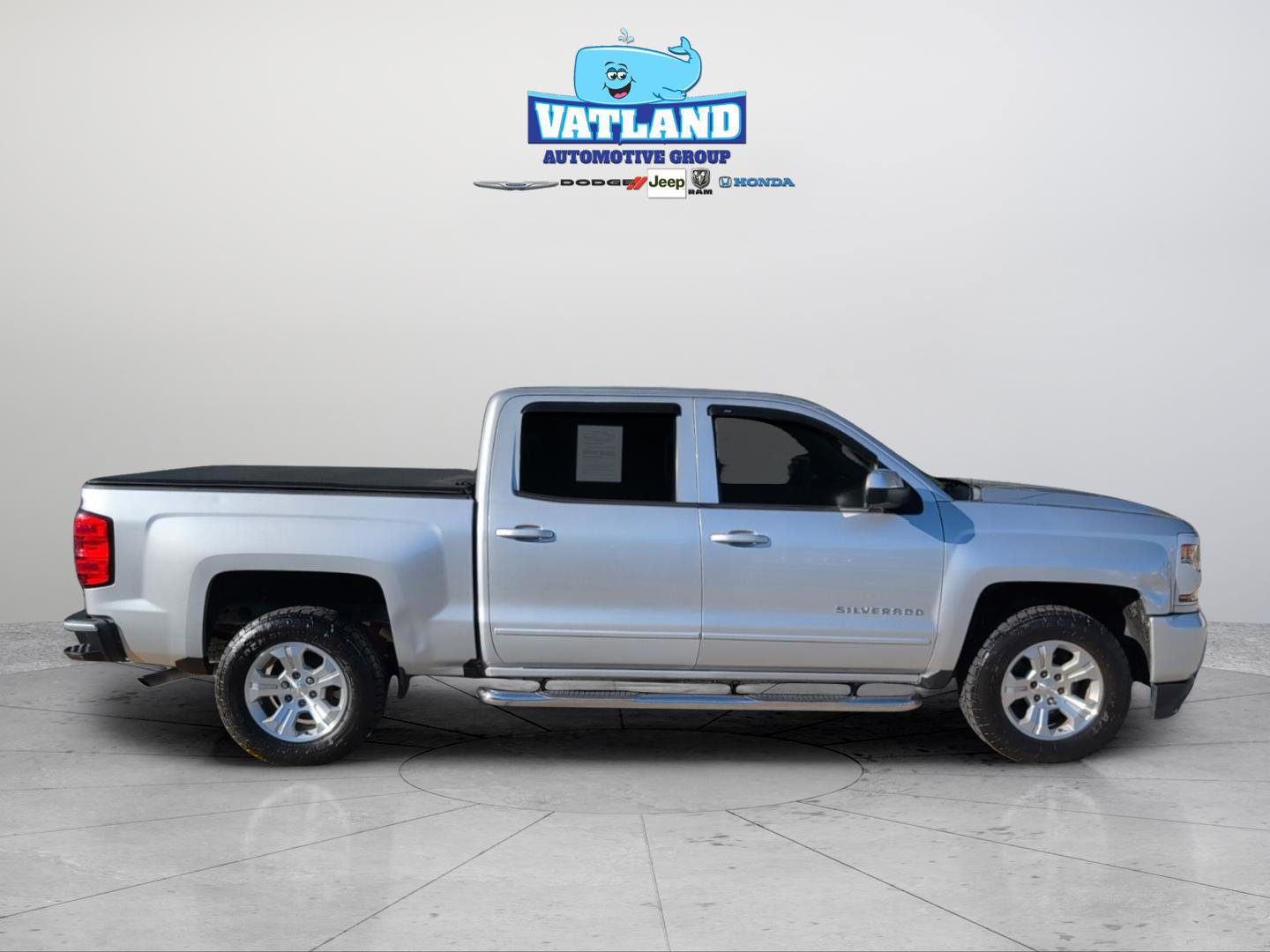 Used 2018 Chevrolet Silverado 1500 LT w/ All Star Edition image 6