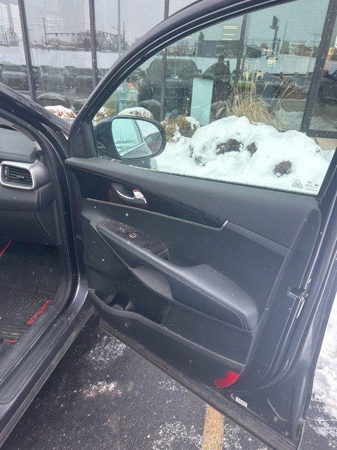 Used 2017 Kia Sorento LX image 14