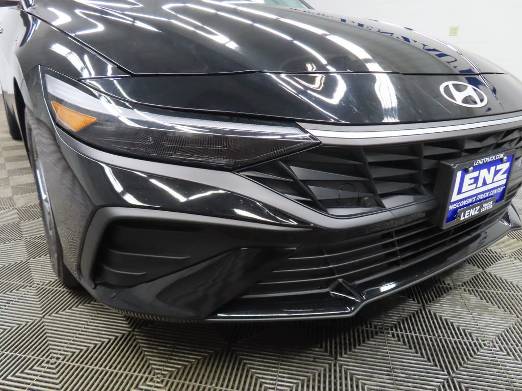 Used 2024 Hyundai Elantra SEL FWD image 43