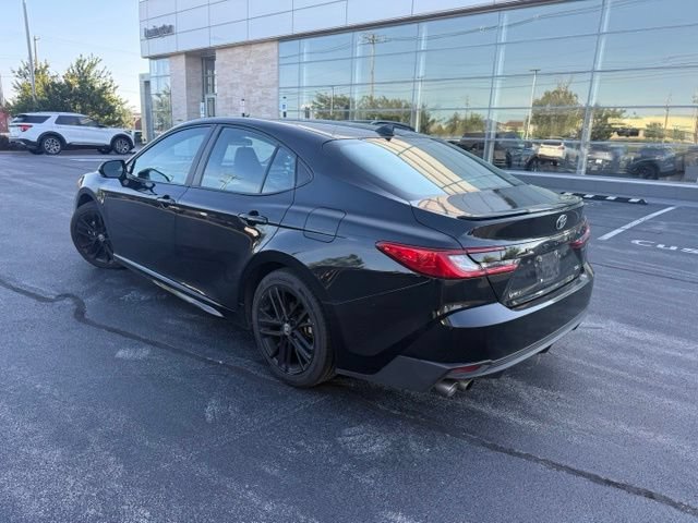 Used 2025 Toyota Camry SE FWD image 7