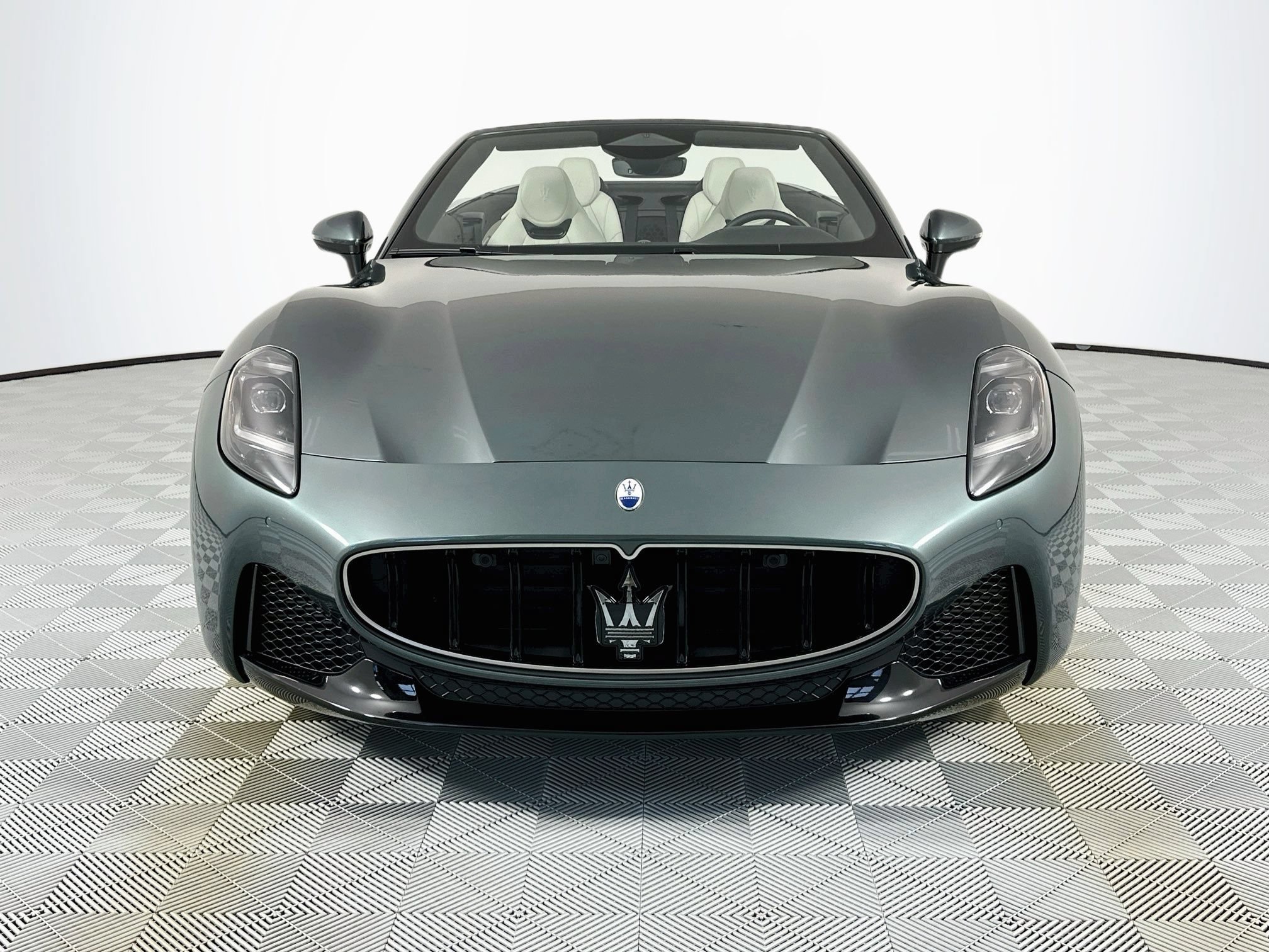 New 2026 Maserati GranCabrio Modena AWD/4WD image 2