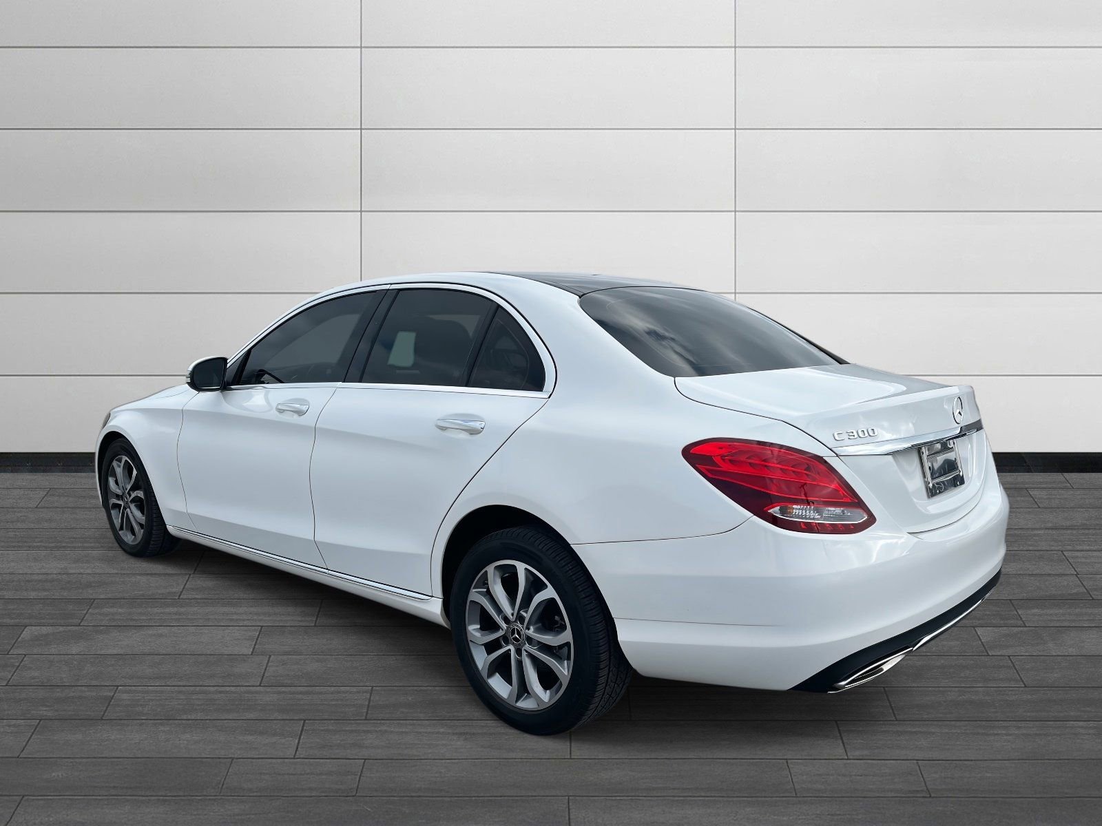 Used 2018 Mercedes-Benz C 300 4MATIC Sedan image 4