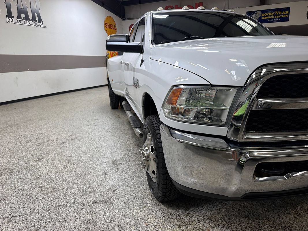 Used 2018 RAM 3500 SLT AWD/4WD image 14