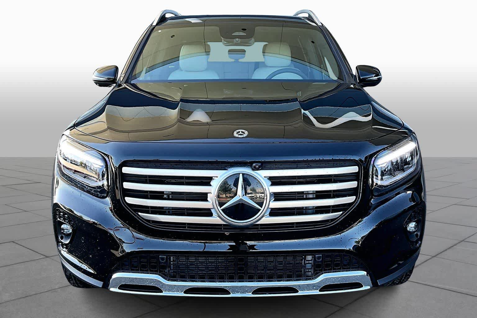 New 2026 Mercedes-Benz GLB 250 image 3