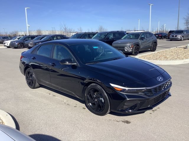 New 2026 Hyundai Elantra Sport FWD image 3