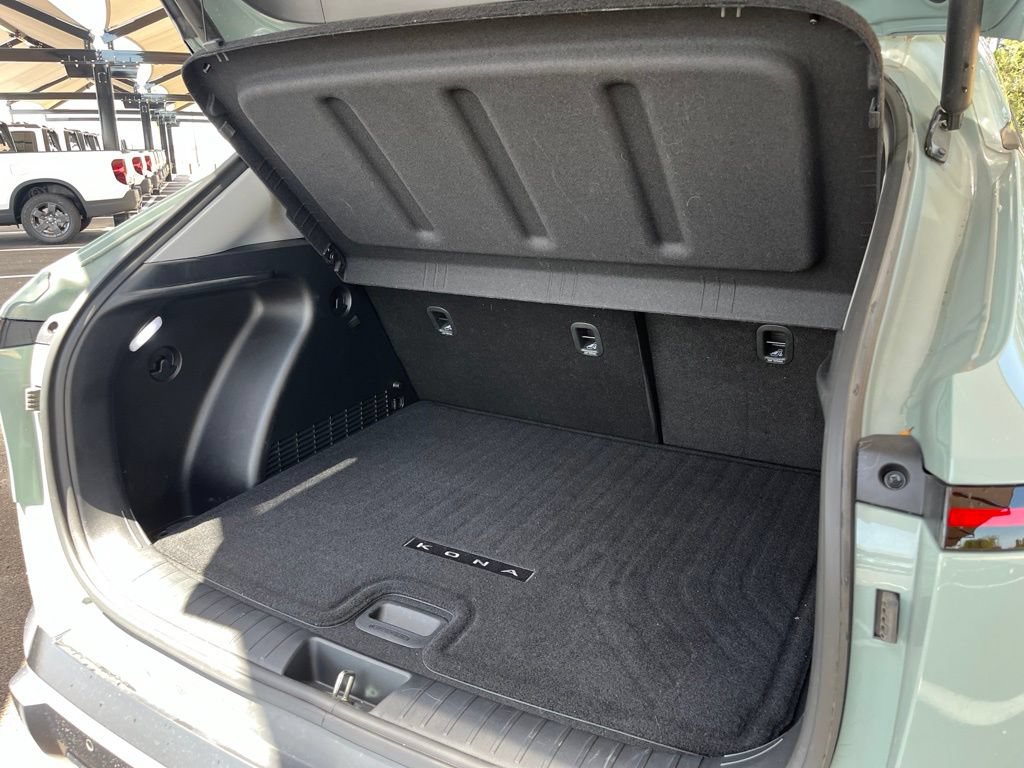Used 2024 Hyundai Kona Limited FWD image 9