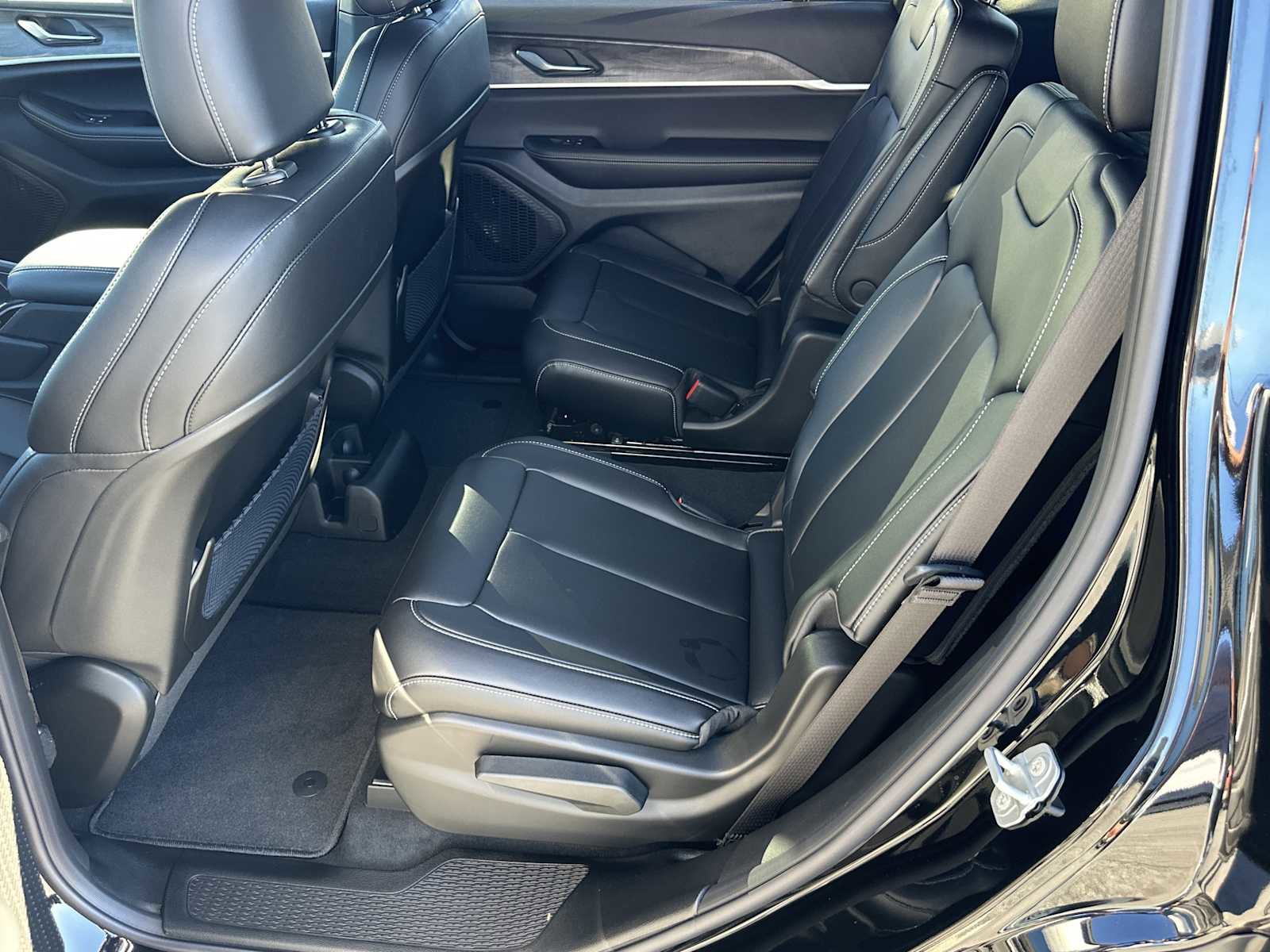 New 2025 Jeep Grand Cherokee L Limited image 21