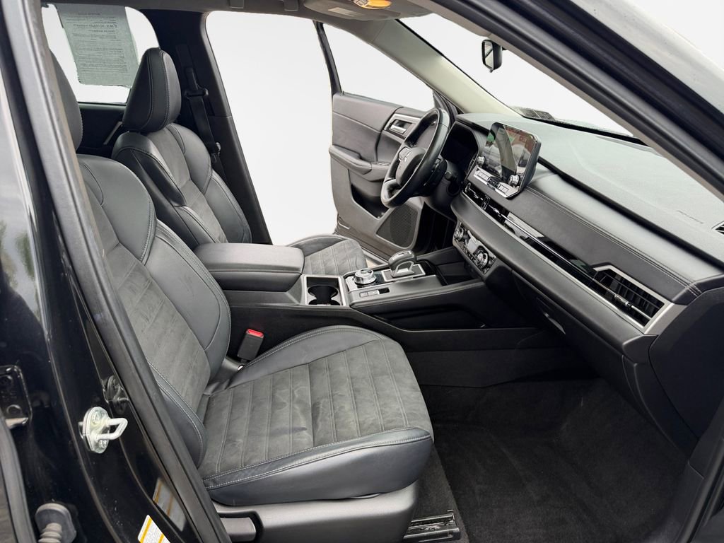 Used 2022 Mitsubishi Outlander SE AWD/4WD image 26