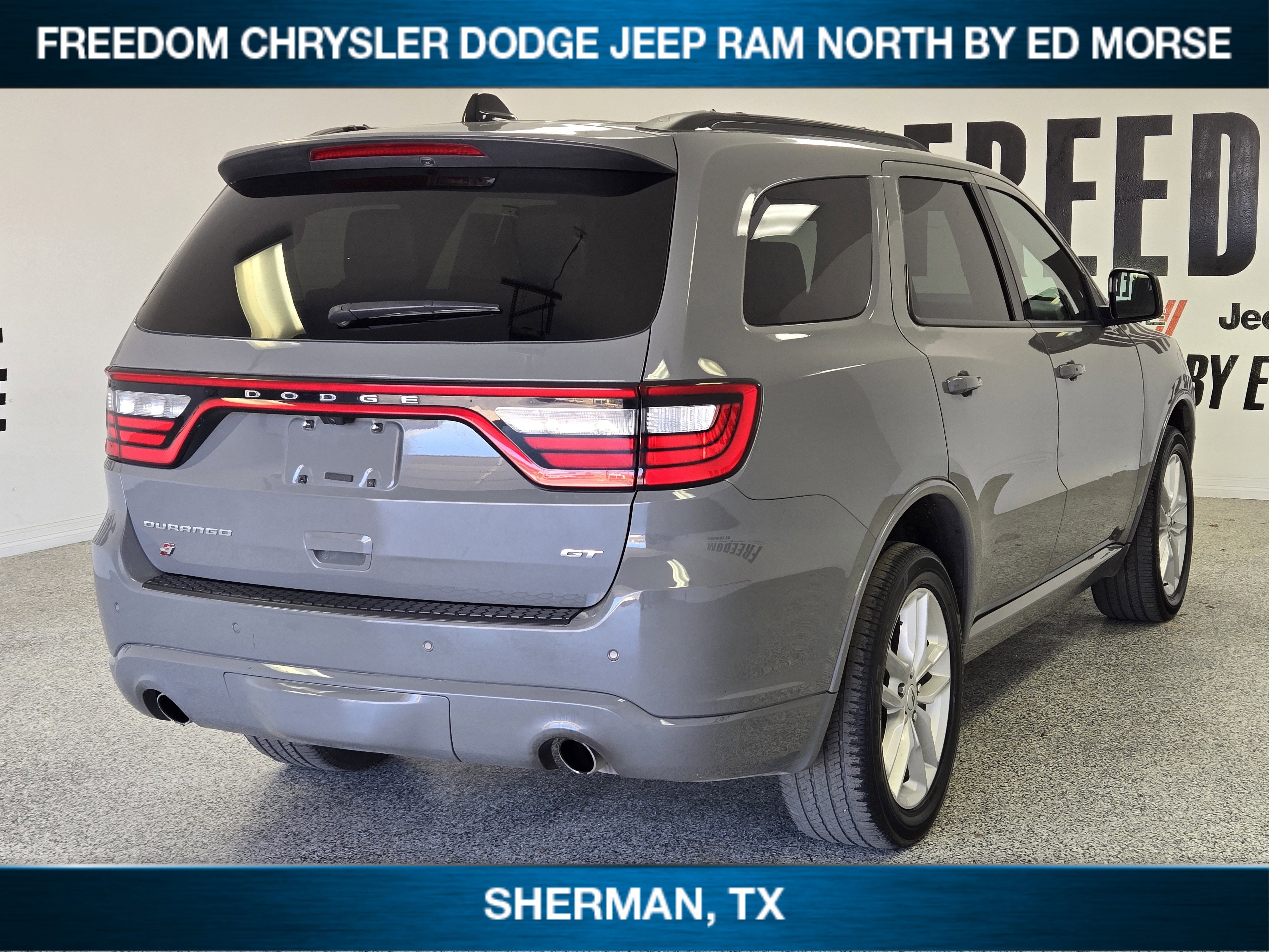 Used 2025 Dodge Durango GT image 3