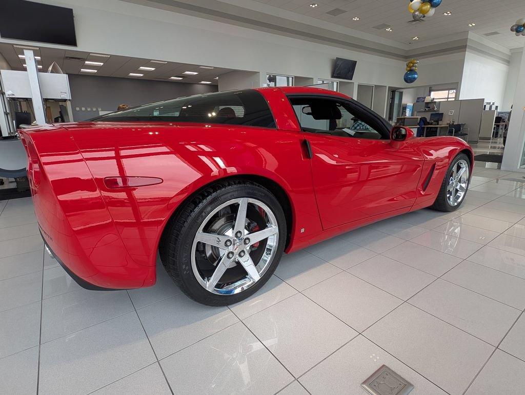 Used 2007 Chevrolet Corvette Coupe w/ Preferred Equipment Group RWD image 8