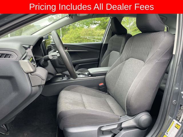 Used 2025 Toyota Camry LE FWD image 19