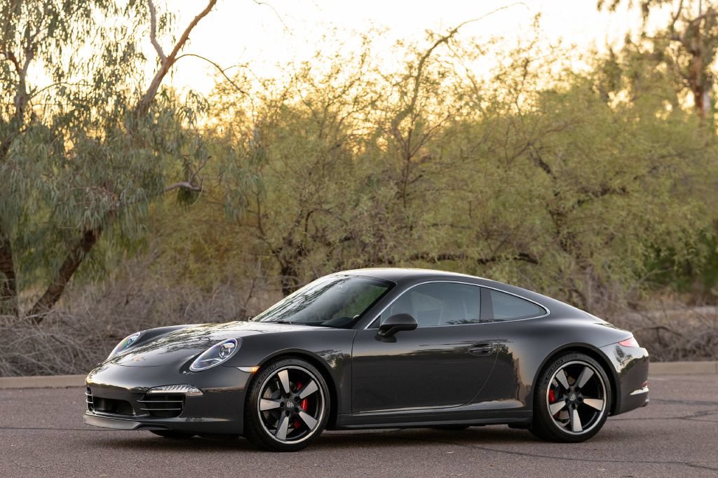 Used 2014 Porsche 911 50th Anniversary Edition RWD image 16