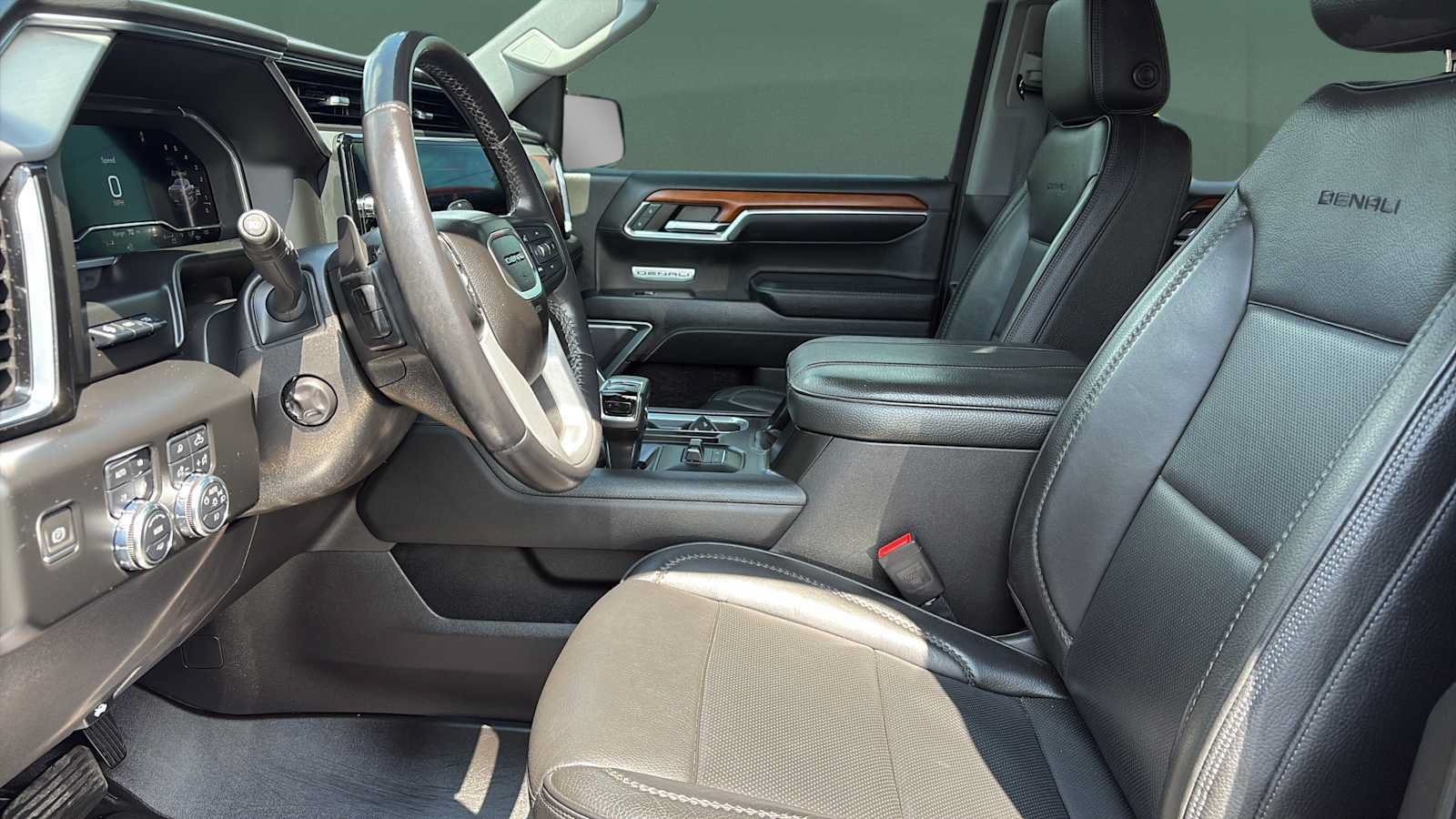 Used 2023 GMC Sierra 1500 Denali w/ Denali Reserve Package AWD/4WD image 22