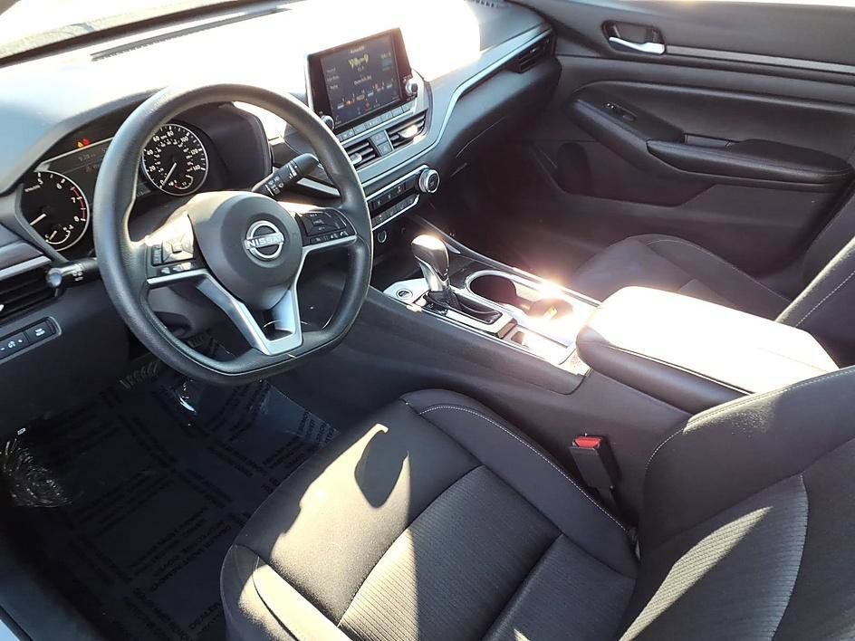 Used 2024 Nissan Altima 2.5 SV AWD/4WD image 14