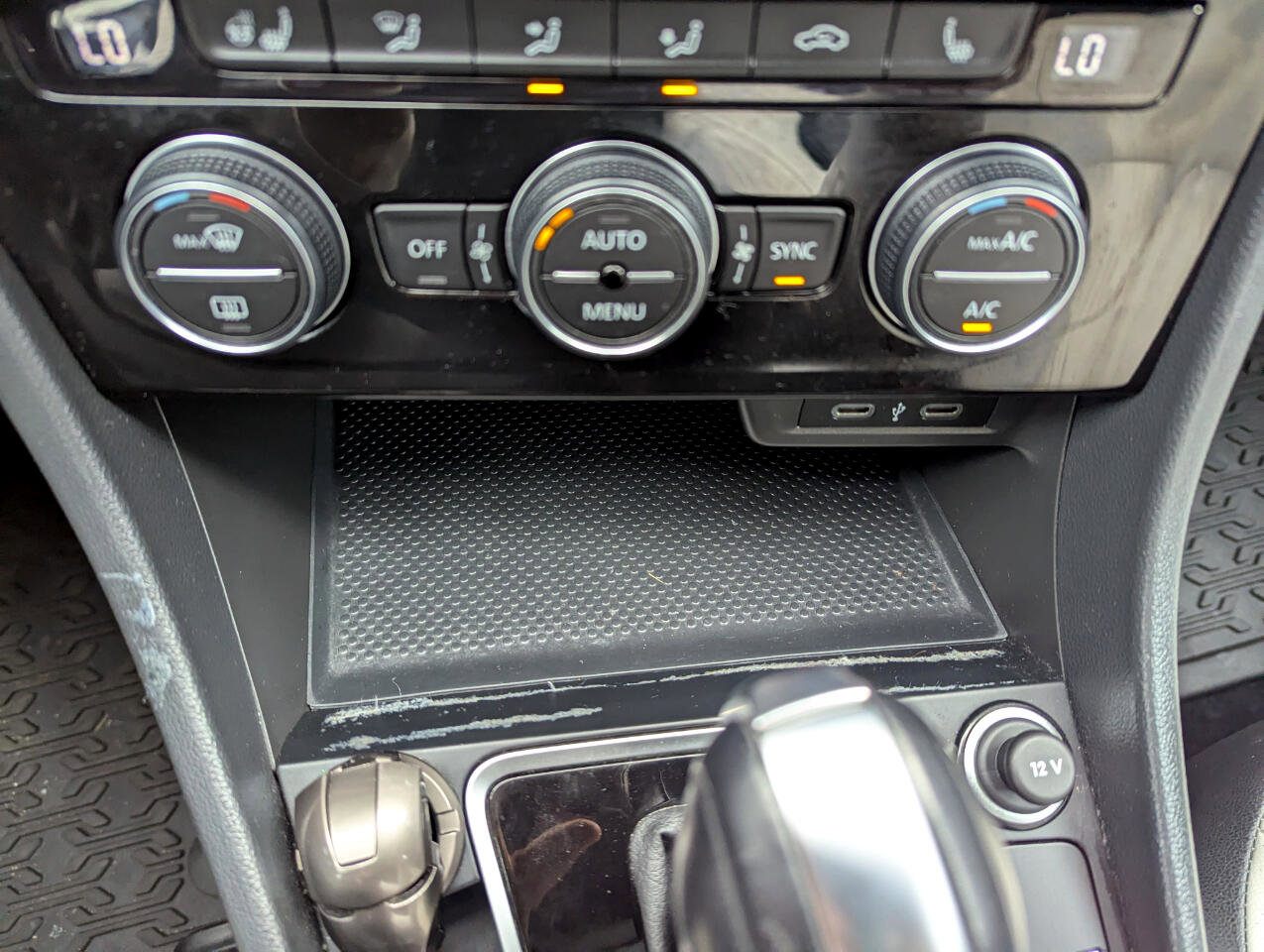Used 2020 Volkswagen Jetta R-Line FWD image 24