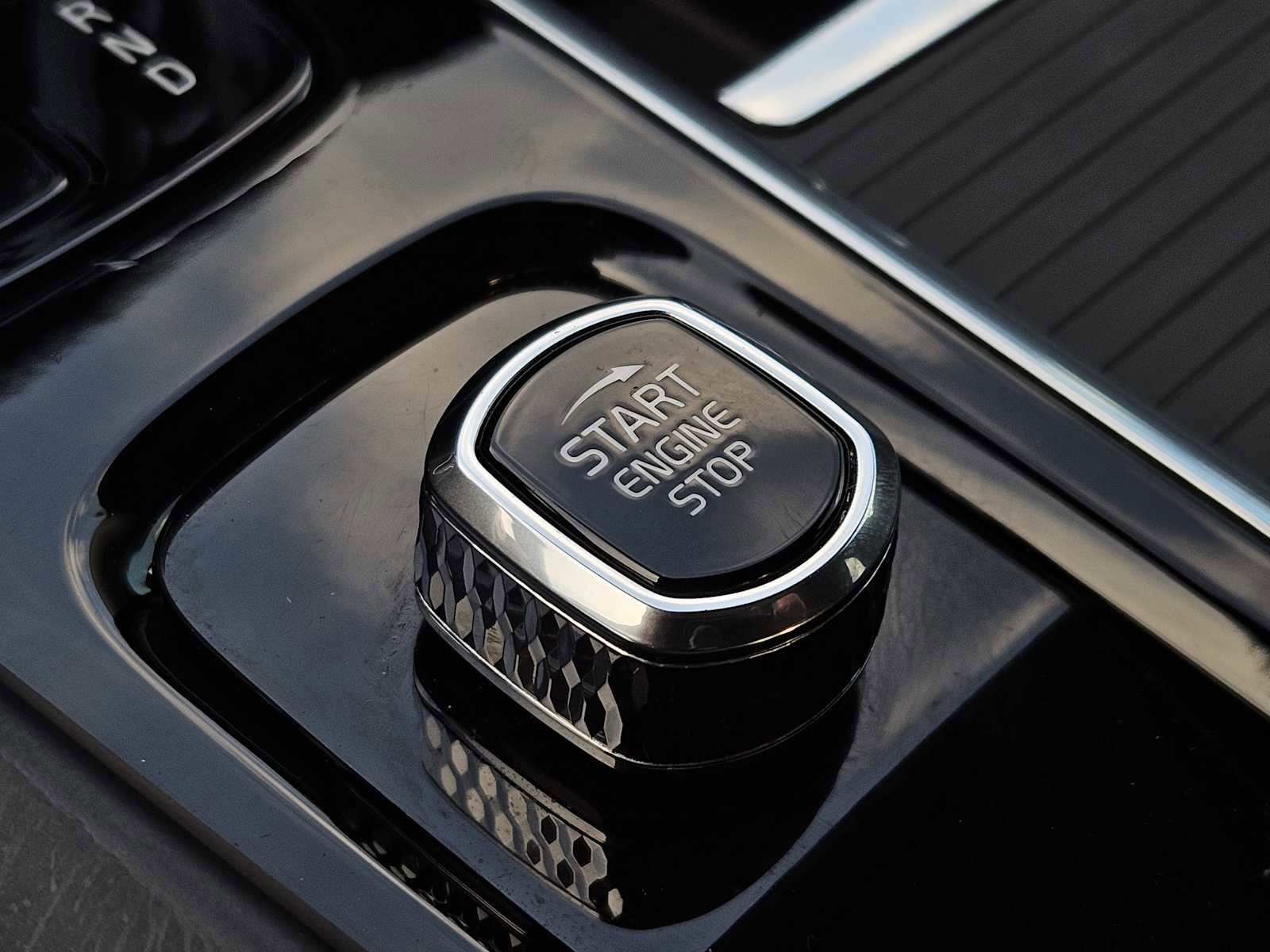 Used 2023 Volvo XC60 B5 Core w/ Climate Package image 21