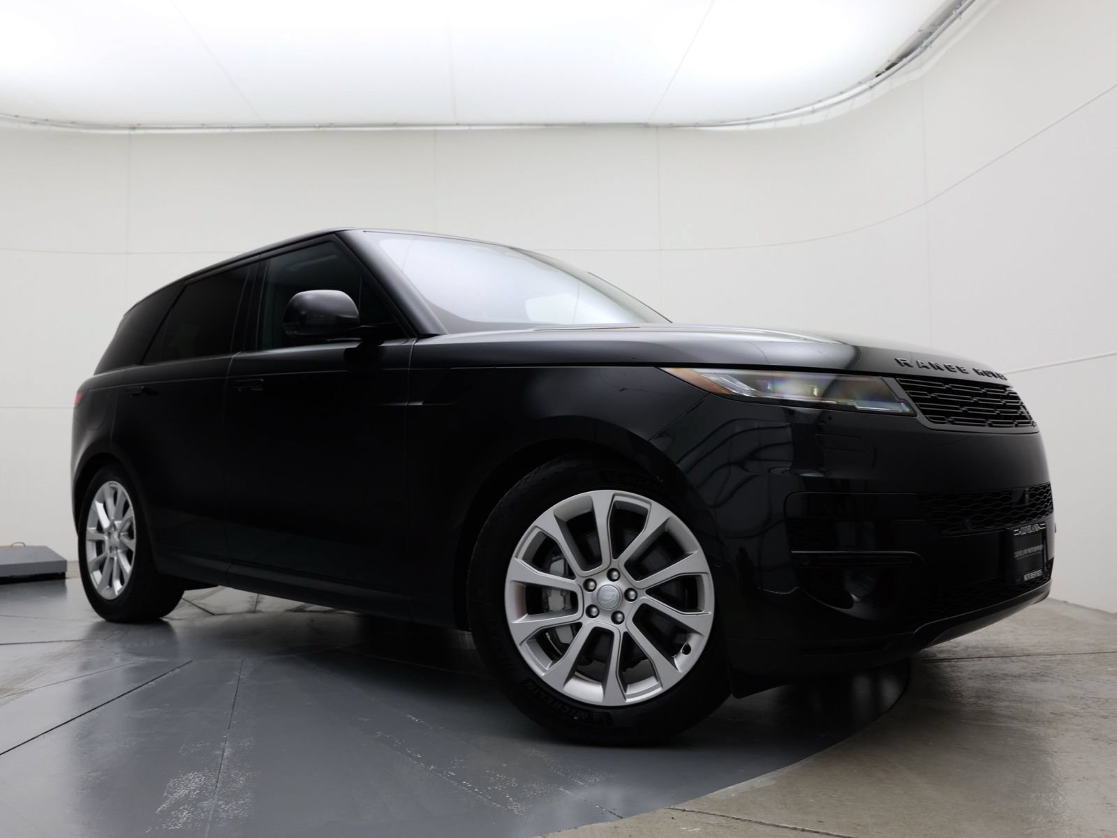 Used 2023 Land Rover Range Rover Sport SE AWD/4WD image 30