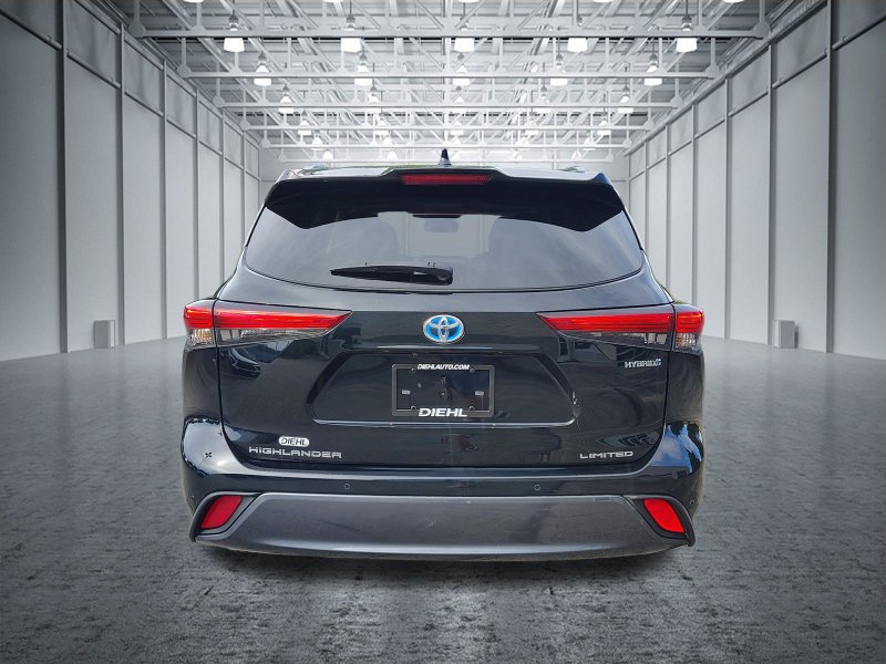 Used 2023 Toyota Highlander Limited AWD/4WD image 9