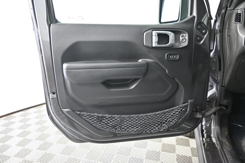 Used 2023 Jeep Gladiator Sport AWD/4WD image 18