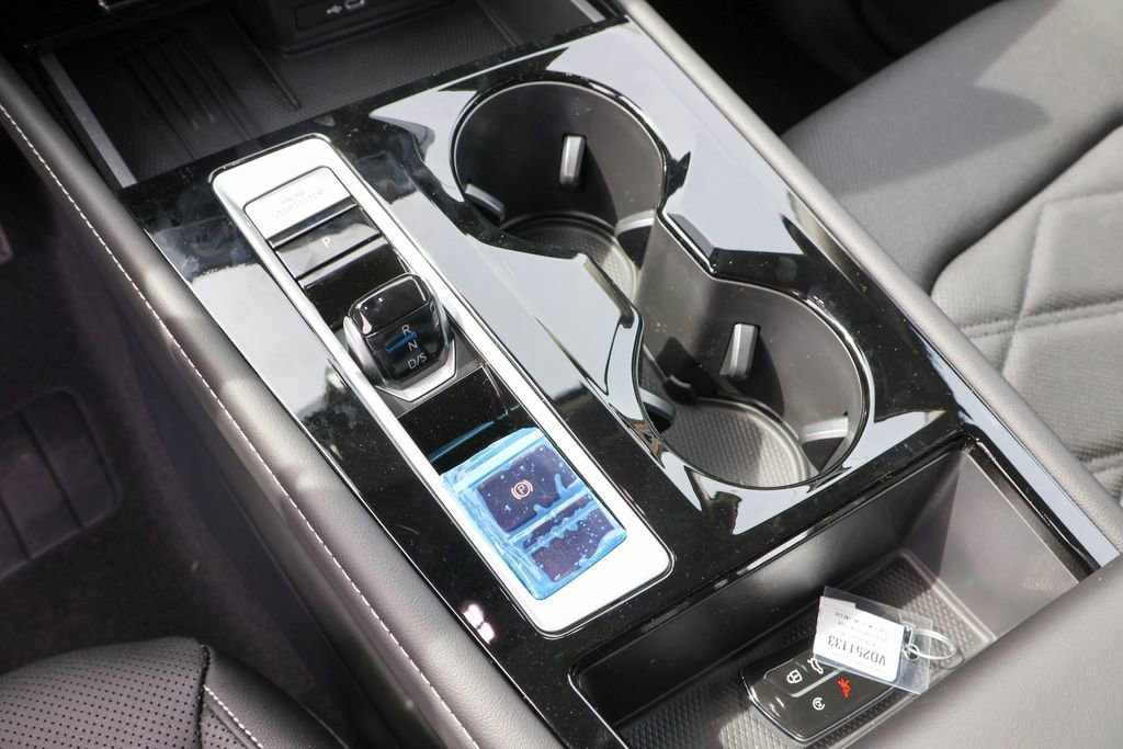 New 2025 Volkswagen Atlas SE image 30