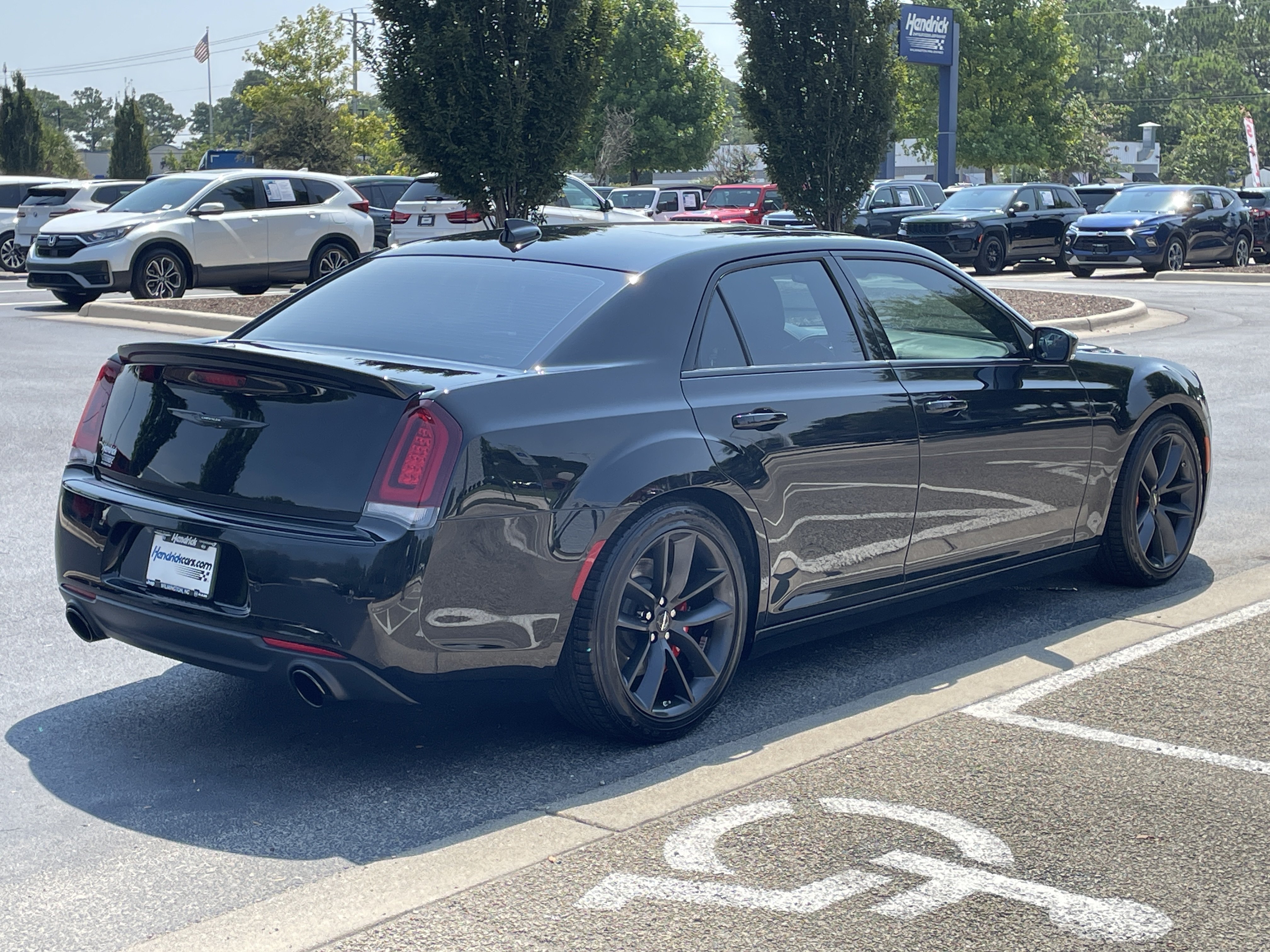 Used 2023 Chrysler 300 C RWD image 9