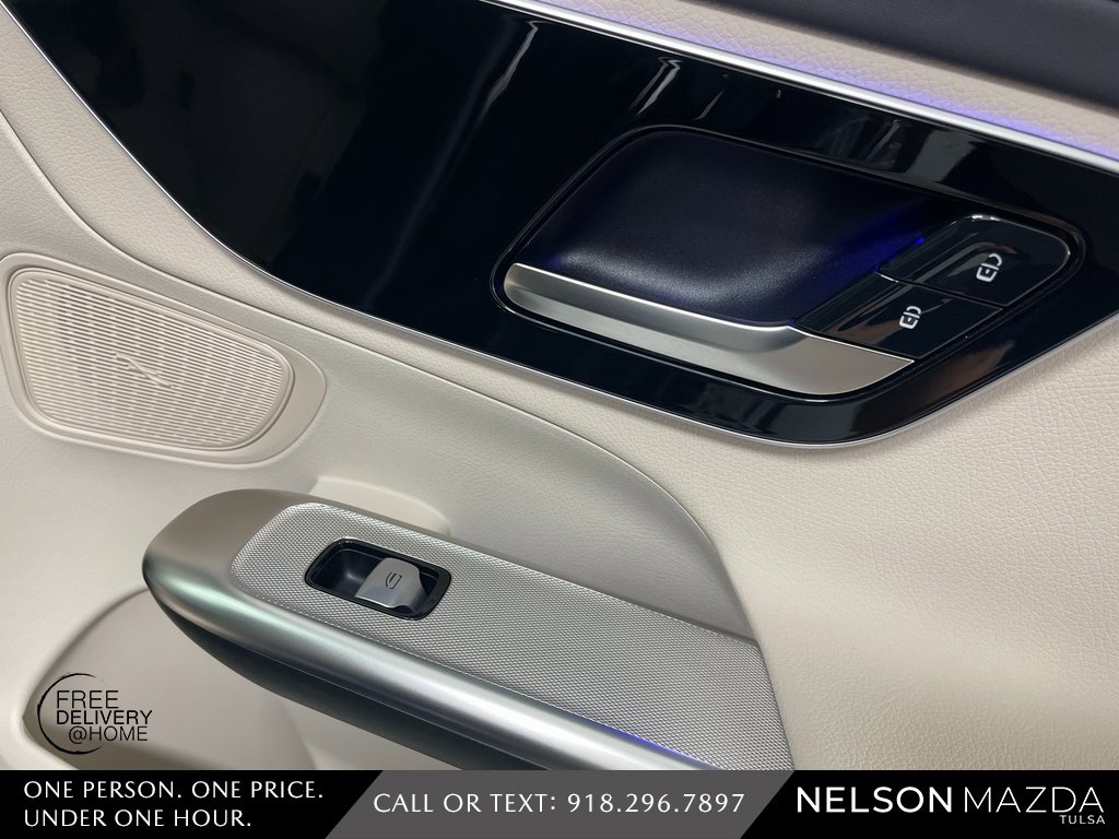 Used 2024 Mercedes-Benz GLC 300 4MATIC image 42