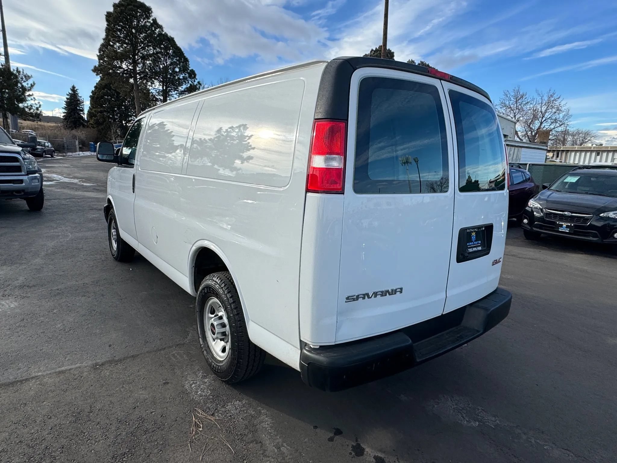 Used 2021 GMC Savana 2500 w/ Driver Convenience Package RWD image 5