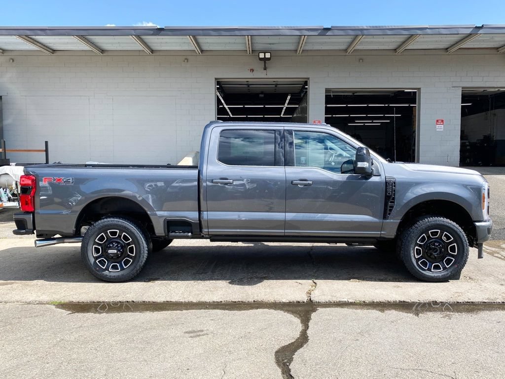 New 2027 Ford F250 Platinum w/ FX4 Off-Road Package AWD/4WD image 2