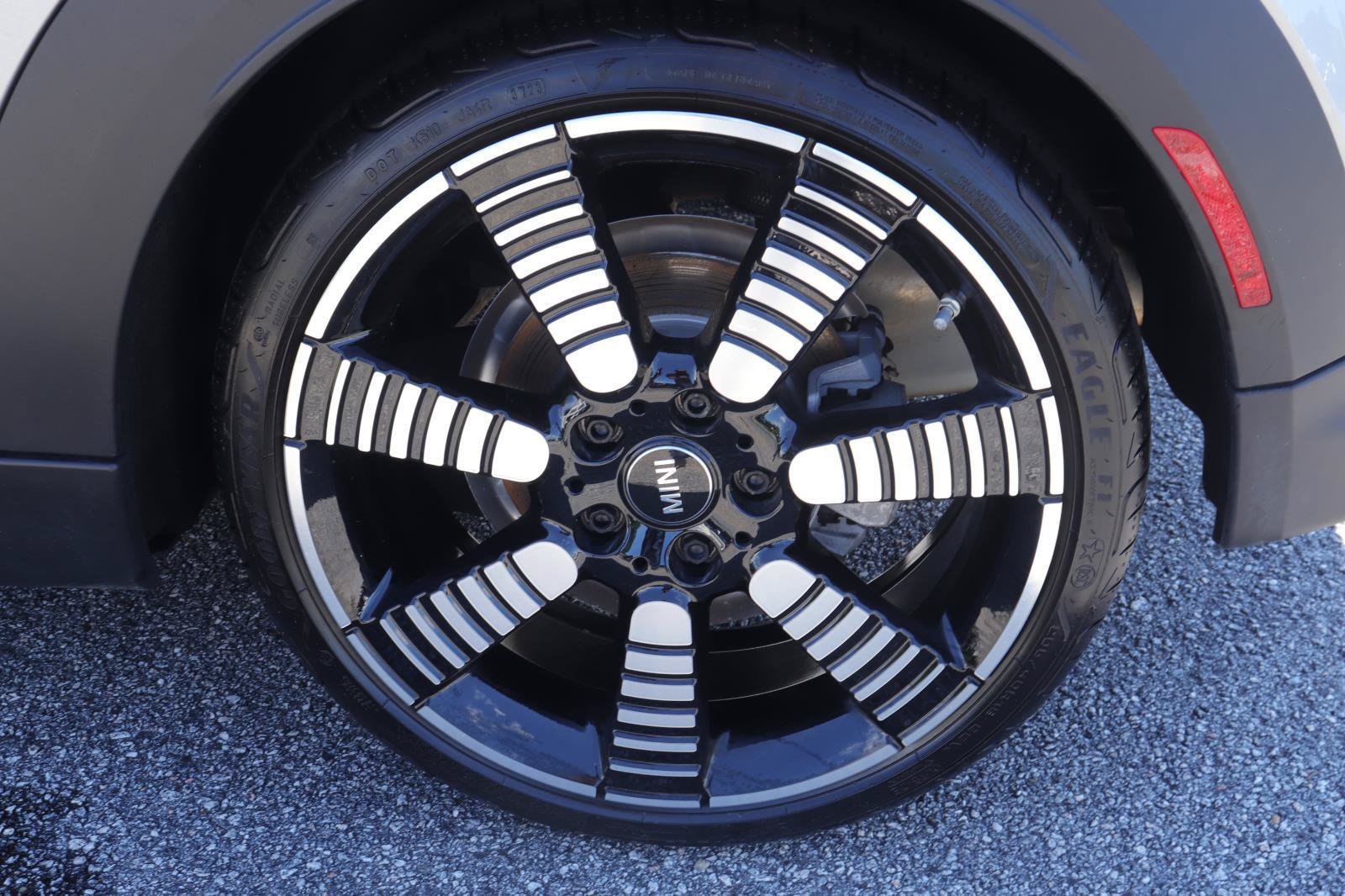 Used 2024 MINI Cooper S FWD image 36