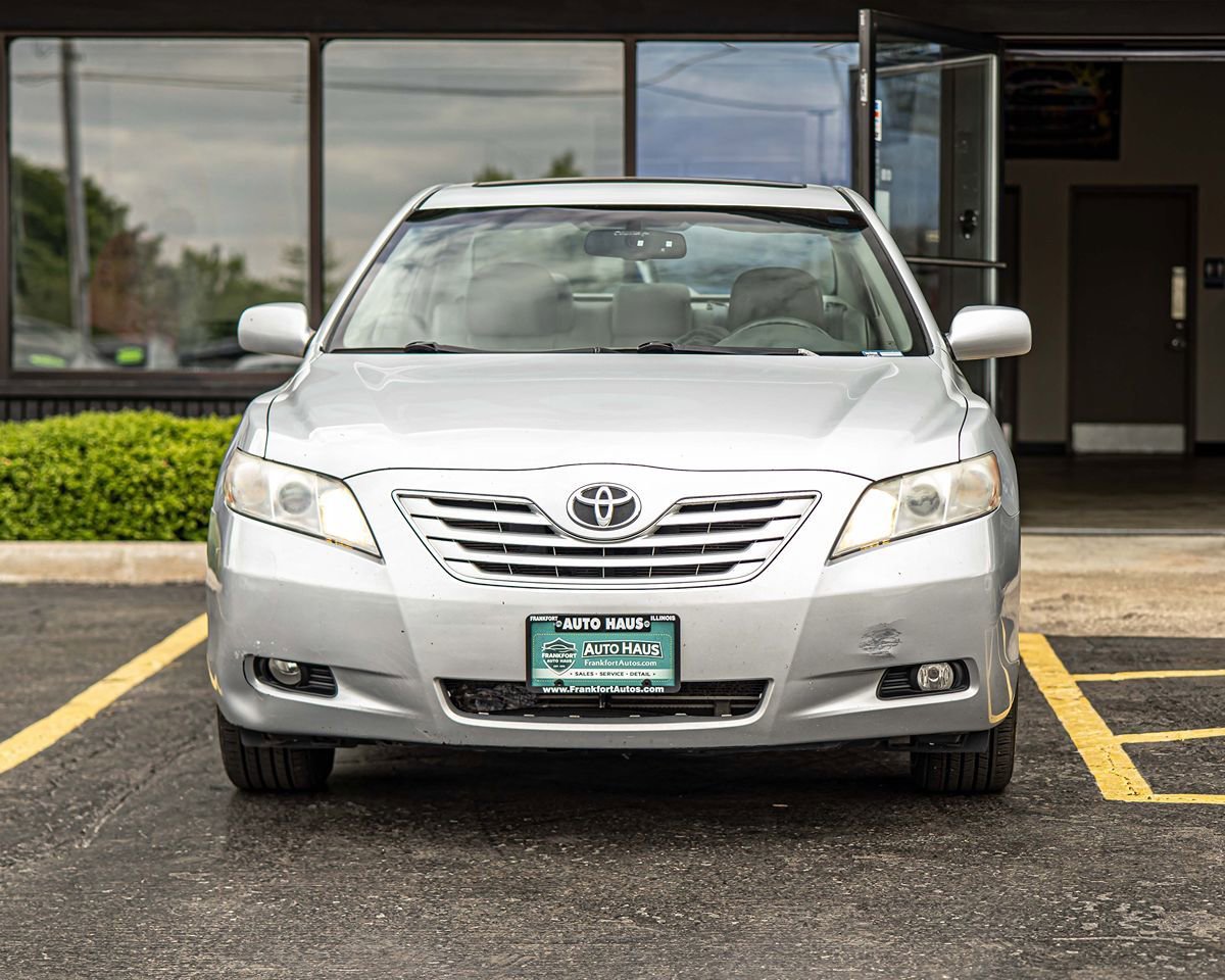 Used 2007 Toyota Camry XLE FWD image 2