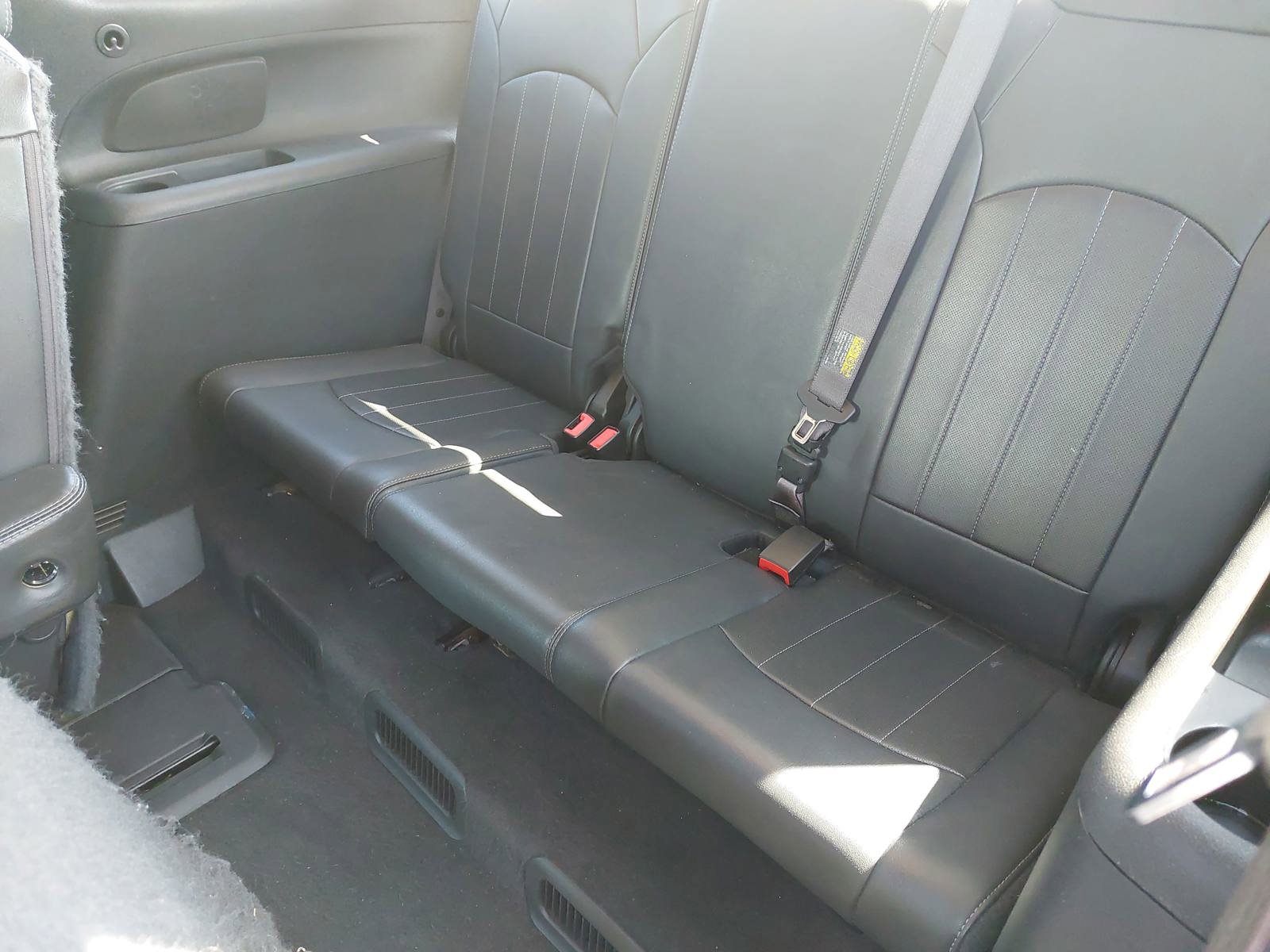 Used 2015 GMC Acadia Denali image 16