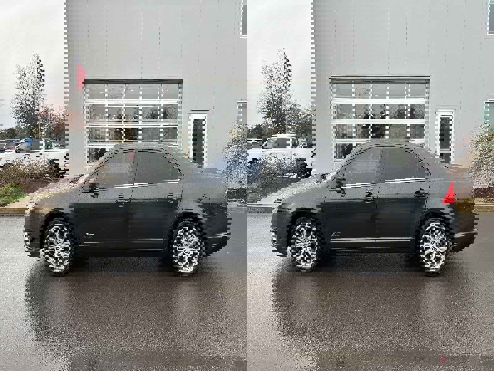 Used 2010 Ford Fusion Hybrid image 2