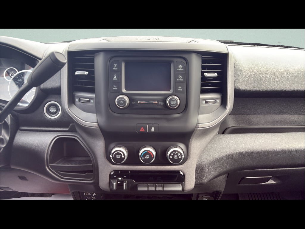 Used 2024 RAM 2500 Tradesman w/ Chrome Appearance Group image 11