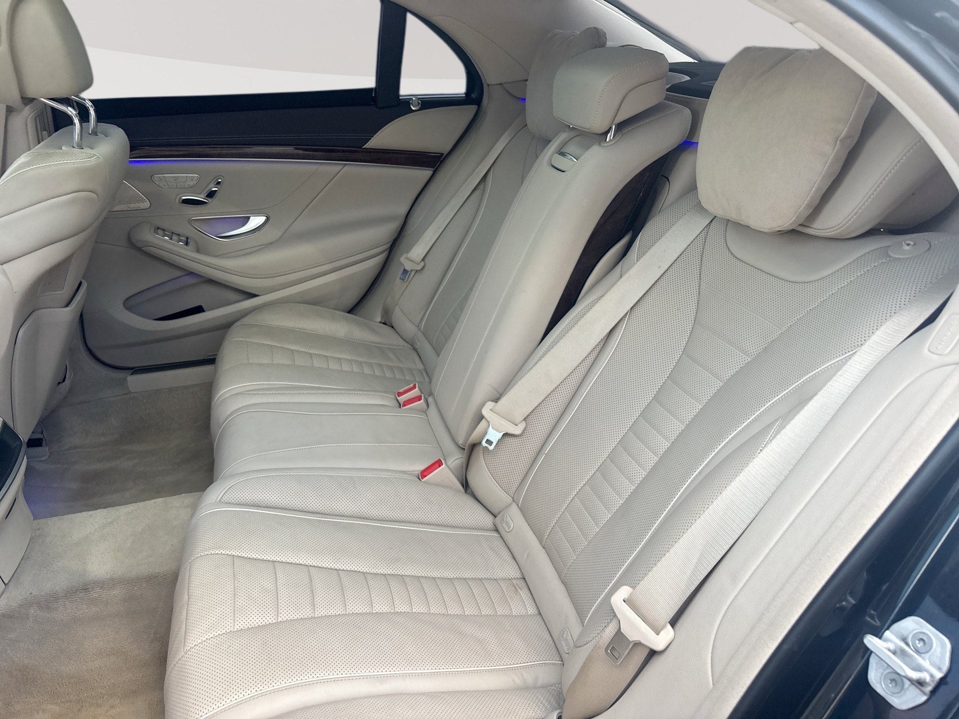Used 2017 Mercedes-Benz S 550 4MATIC Sedan image 26