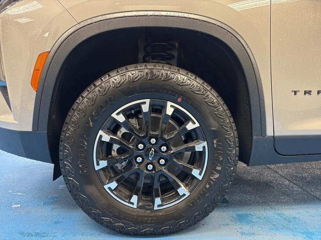 New 2026 Chevrolet Traverse Z71 w/ LPO, Floor Liner Package image 17