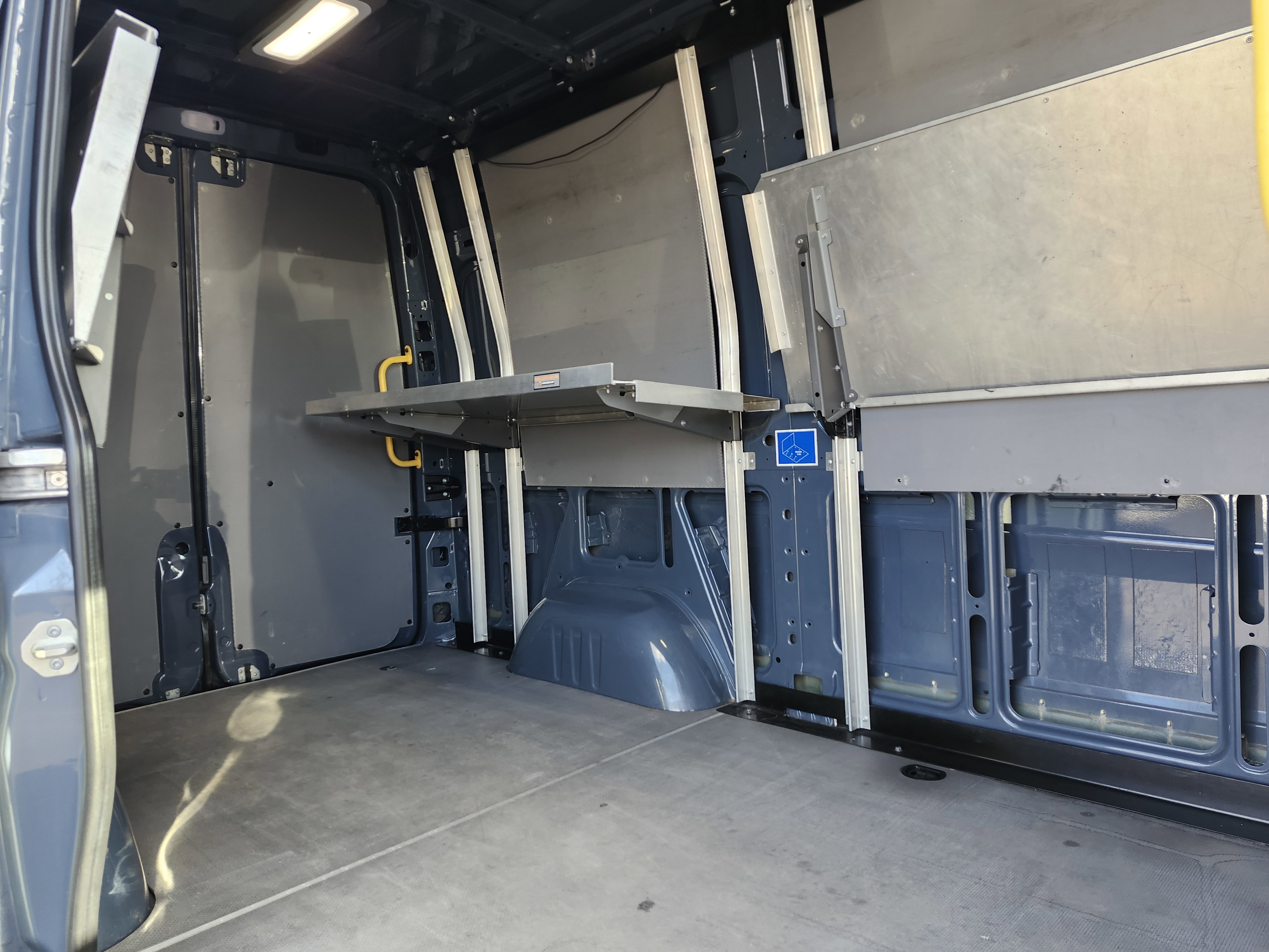 Used 2018 Mercedes-Benz Sprinter 2500 image 18
