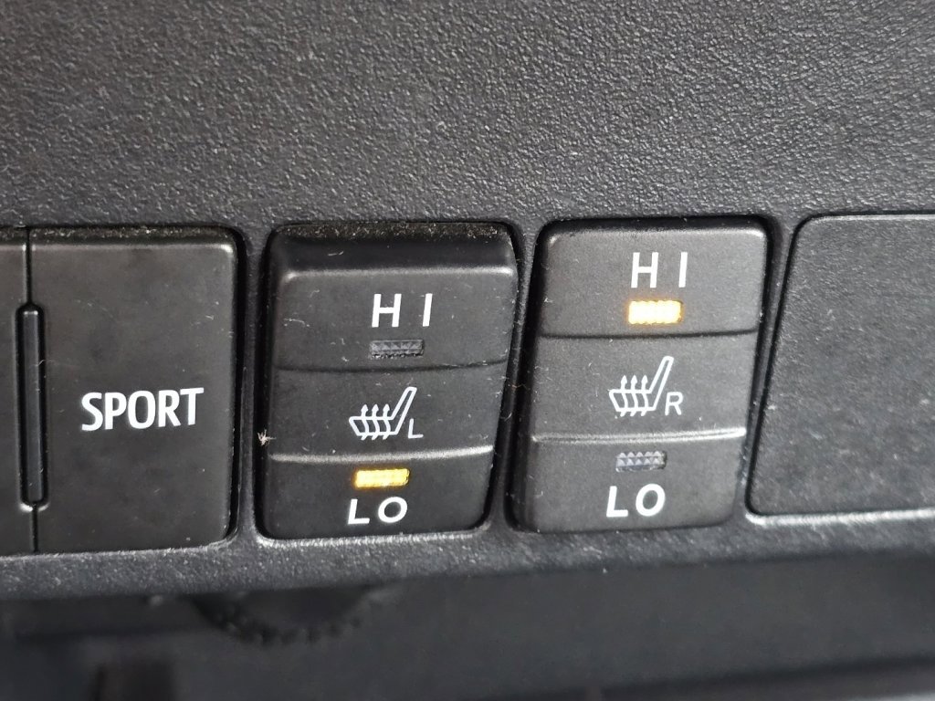 Used 2018 Toyota RAV4 Limited image 8