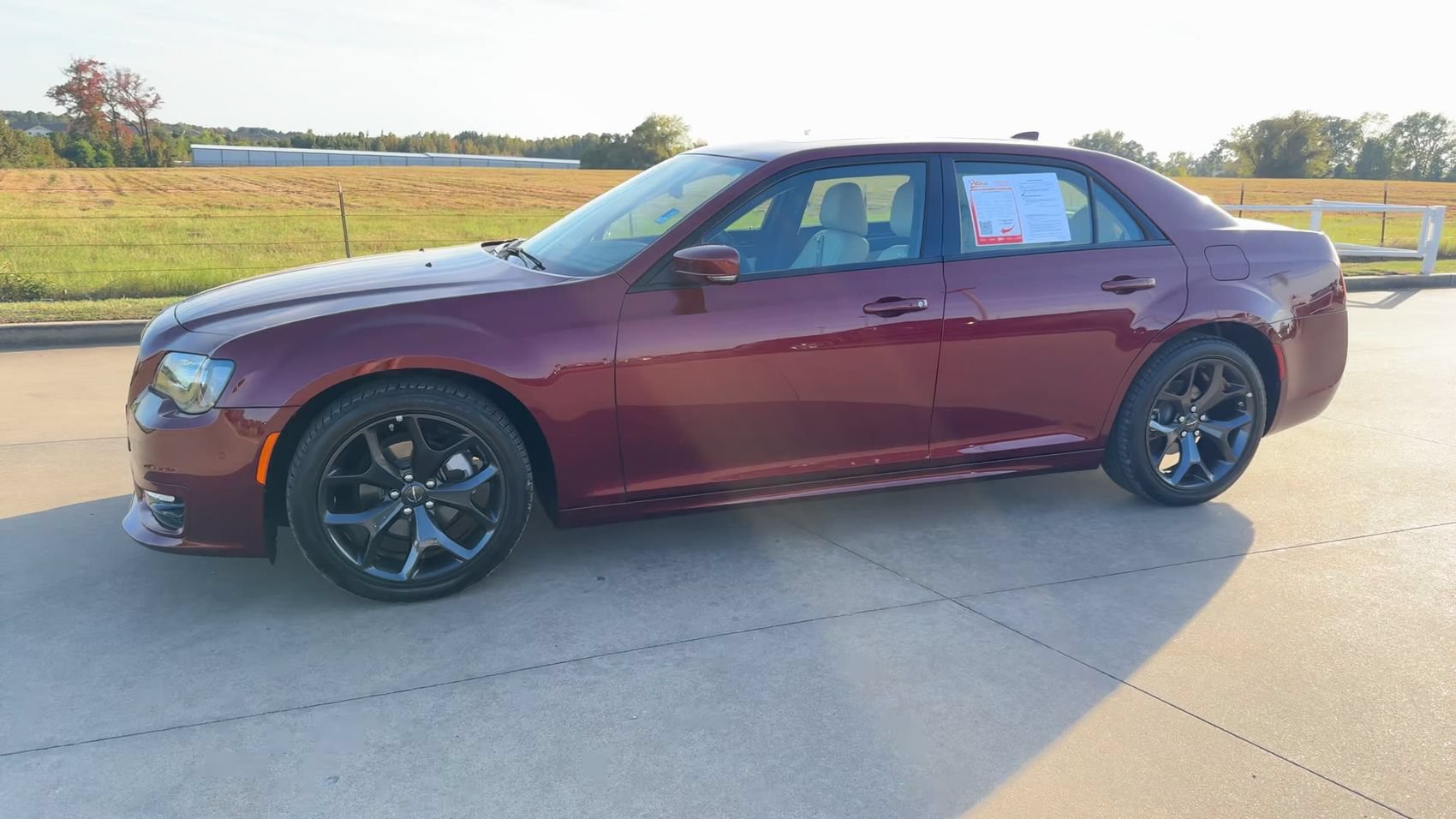 Used 2023 Chrysler 300 Touring L w/ Popular Equipment Group RWD image 5