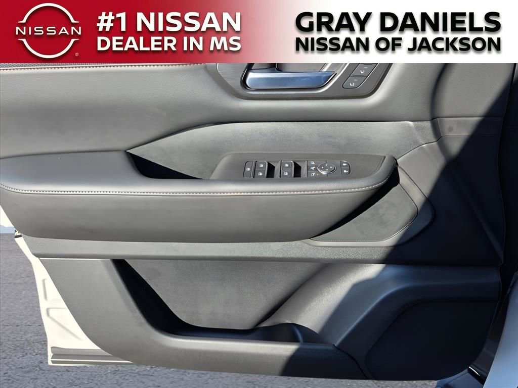 New 2025 Nissan Armada PRO-4X image 20
