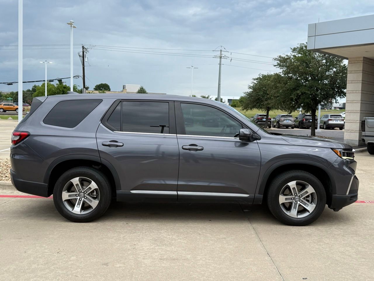 Used 2023 Honda Pilot EX-L image 7