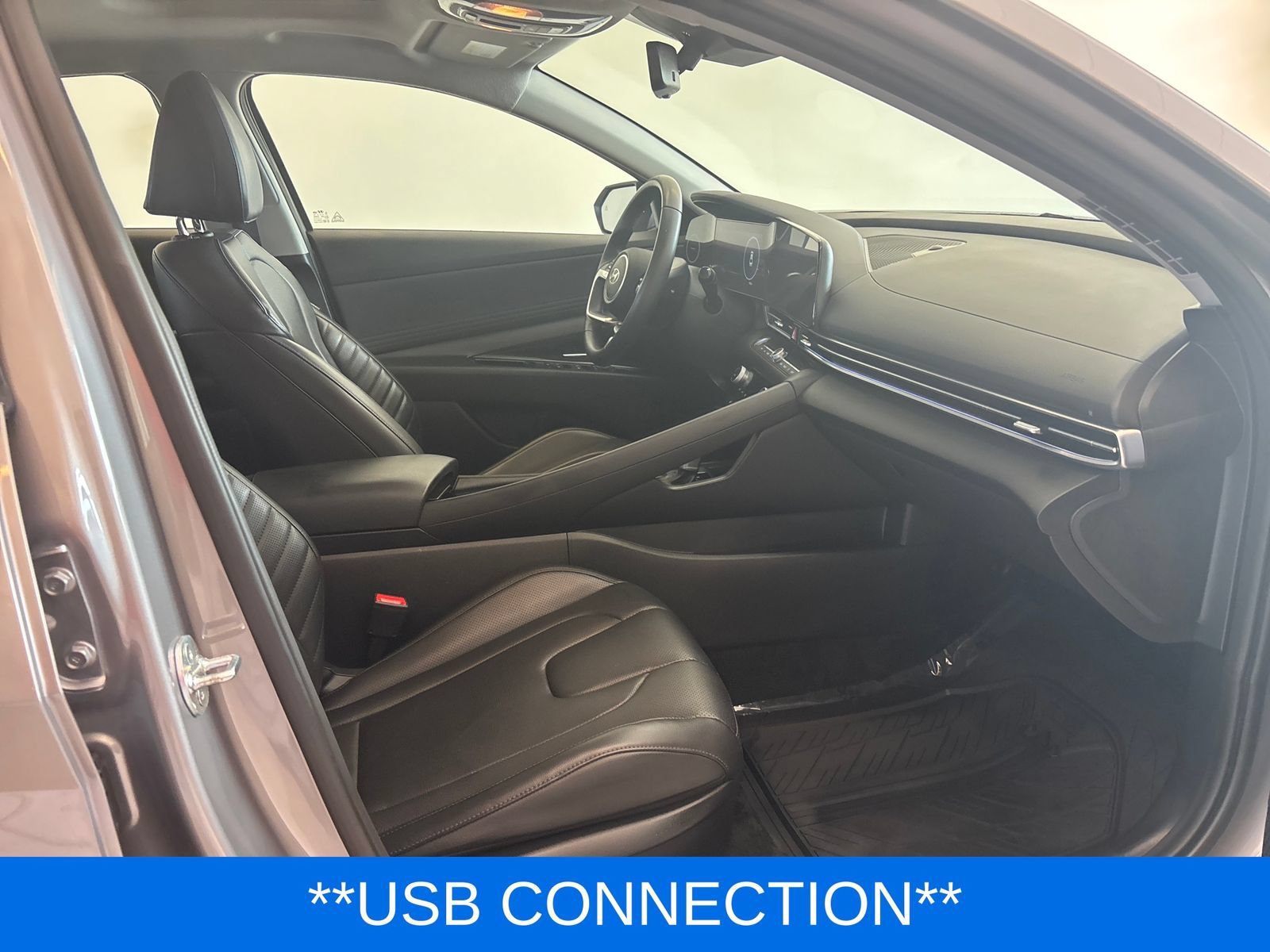 Used 2025 Hyundai Elantra Limited FWD image 7