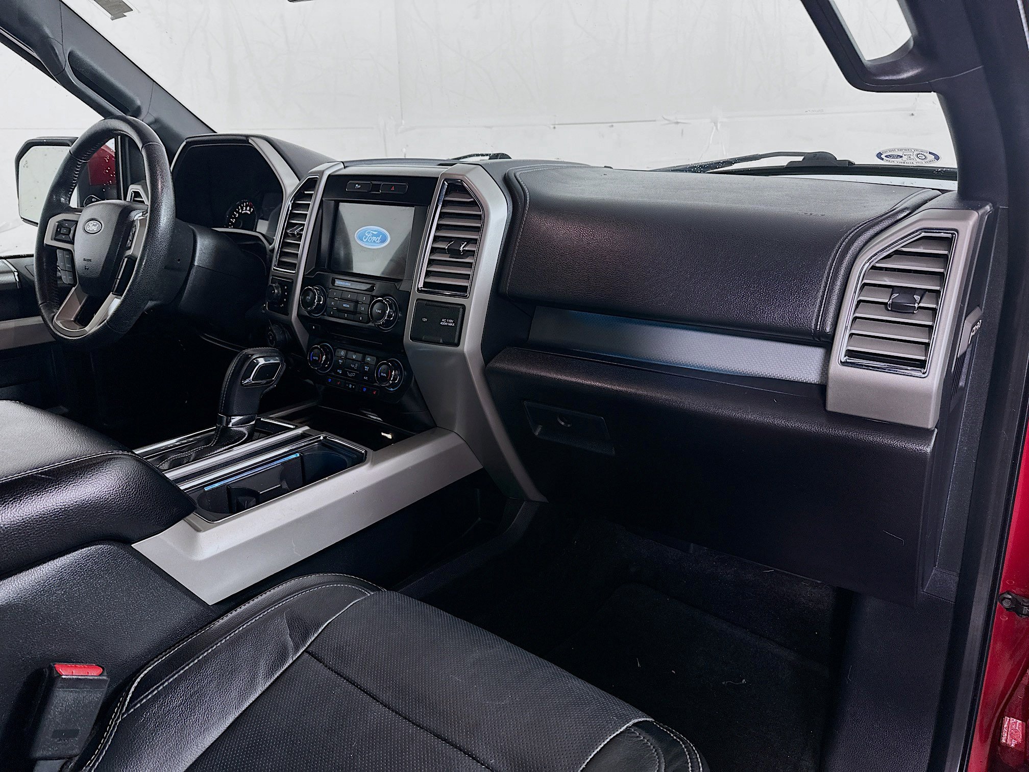 Used 2016 Ford F150 Lariat image 26