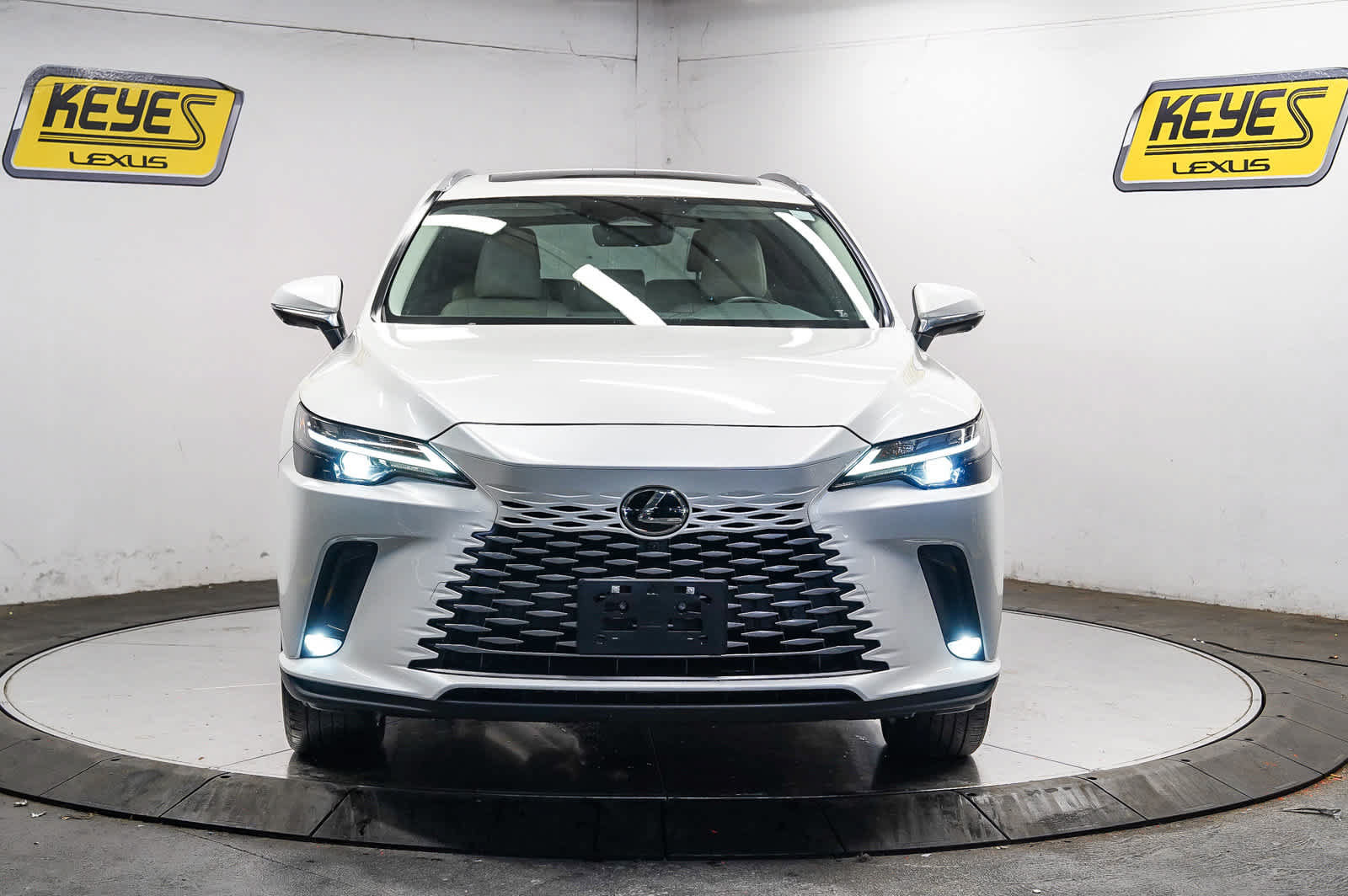 Used 2024 Lexus RX 350 Premium Plus w/ Accessory Package (Z1) FWD image 6
