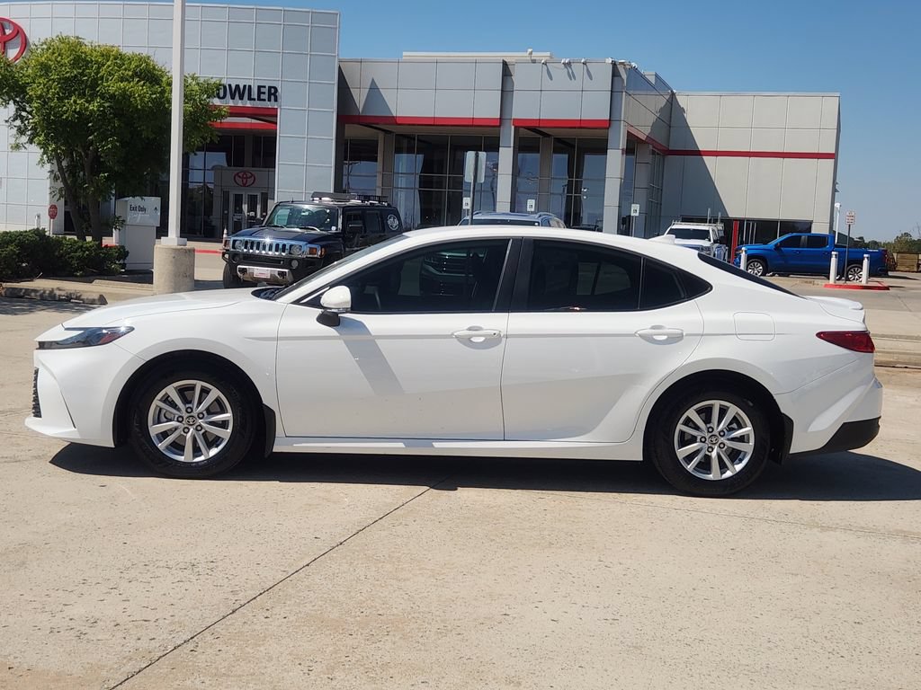 Used 2026 Toyota Camry LE w/ Convenience Package FWD image 8
