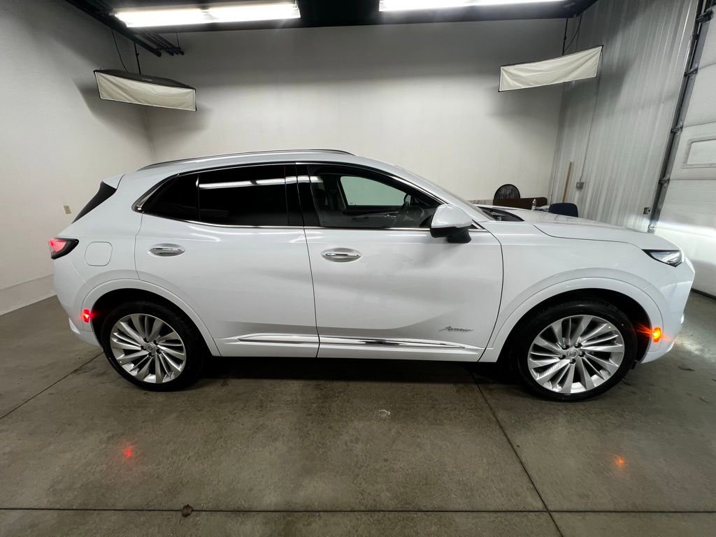 New 2026 Buick Envision Avenir image 2