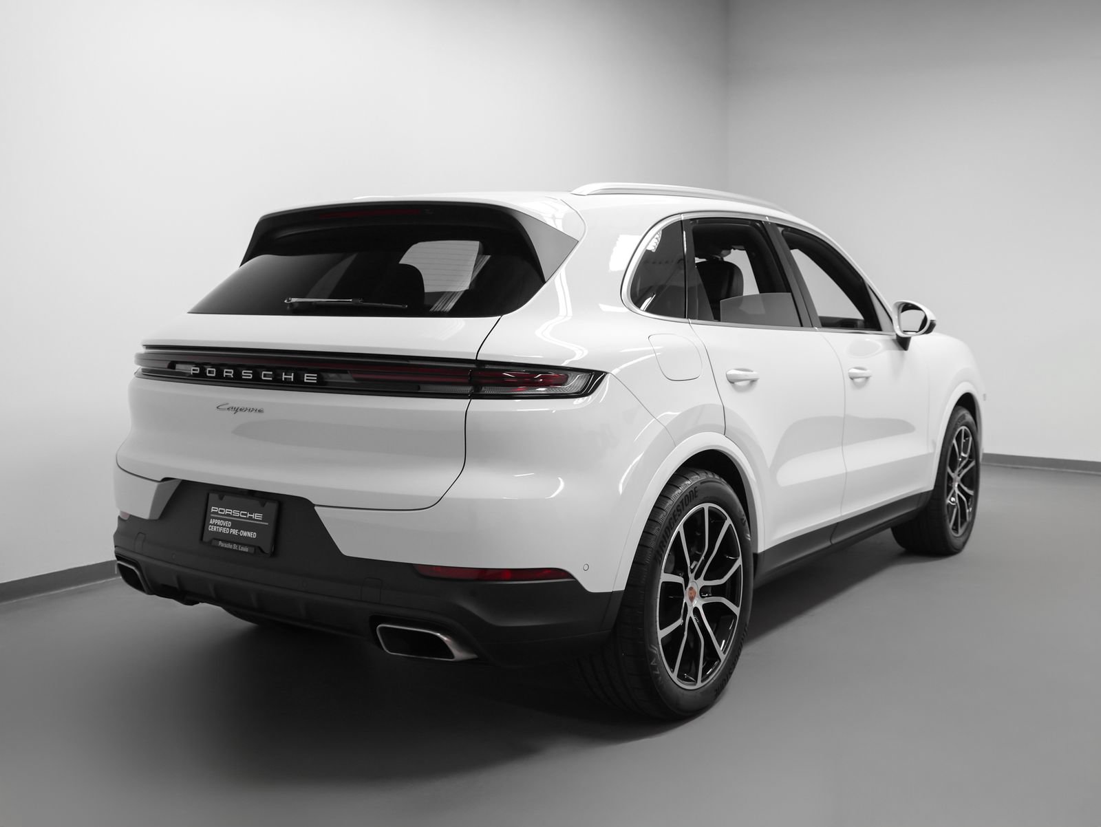 Certified 2026 Porsche Cayenne AWD/4WD image 12